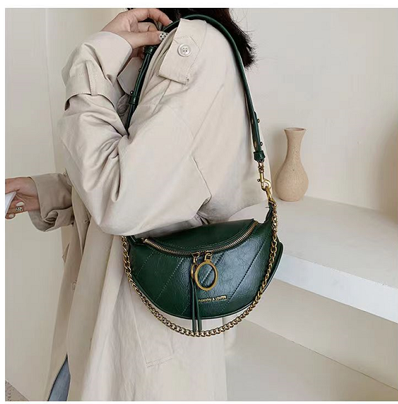 New Messenger Bag Women Hobos Letter Chains Single Shoulder Chest PU Leather Handbag Wide Straps Day Clutches Bolsas Femenina