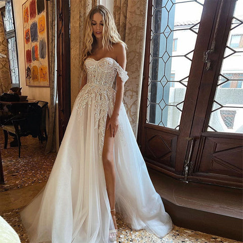 Boho Wedding Dresses Crystal Beading Off the Shoulder Lace Appliques A-Line Wedding Gown Sweetheart Bridal Gown