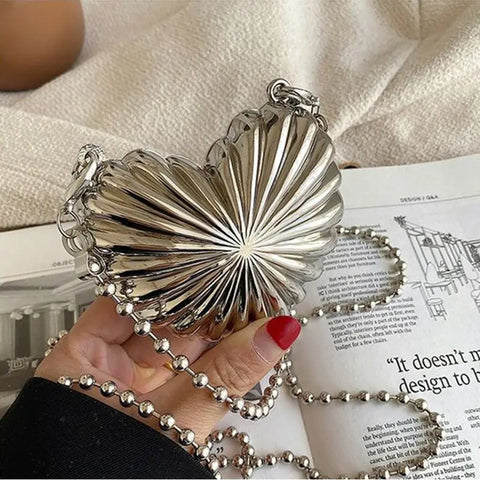 Women Shoulder Bags Design Sense Mini Metal Heart Bag Chain Handbag Niche Crossbody Bag for Women Purses and Handbags