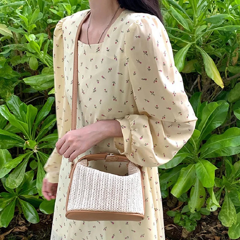 Woven Beige Grass Crossbody Bag Boho-chic Handbag Crochet Straw Shoulder Bag Summer Beach Bag Women Makeup Bag Travel Bag