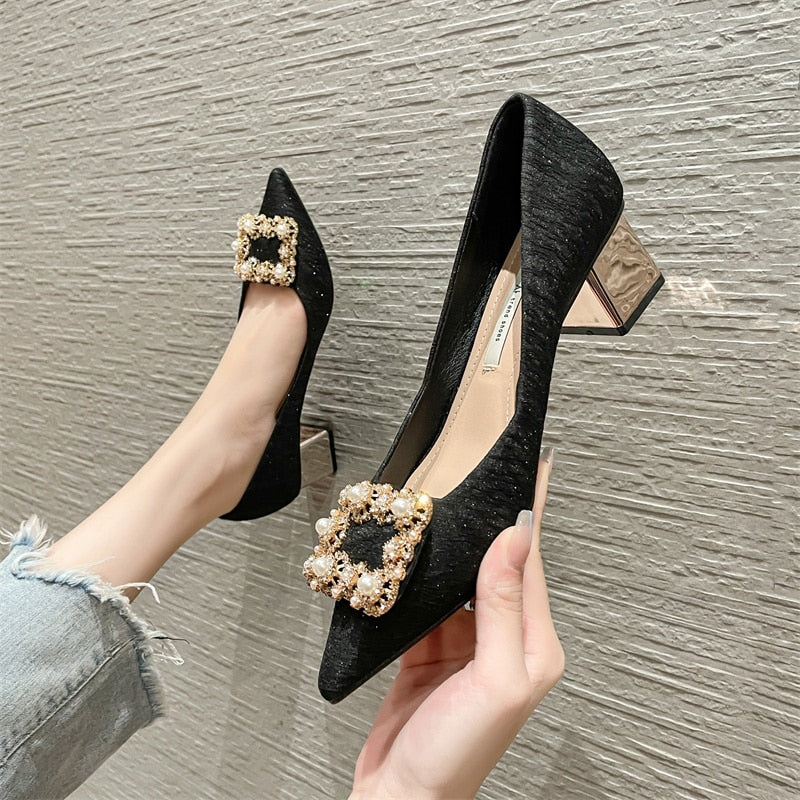 Pumps  New Pearl Diamond Buckle Pointed Toe Fashion High Heels Summer Designer Shoes Wedding Party Luxury Brand Woman Shoe