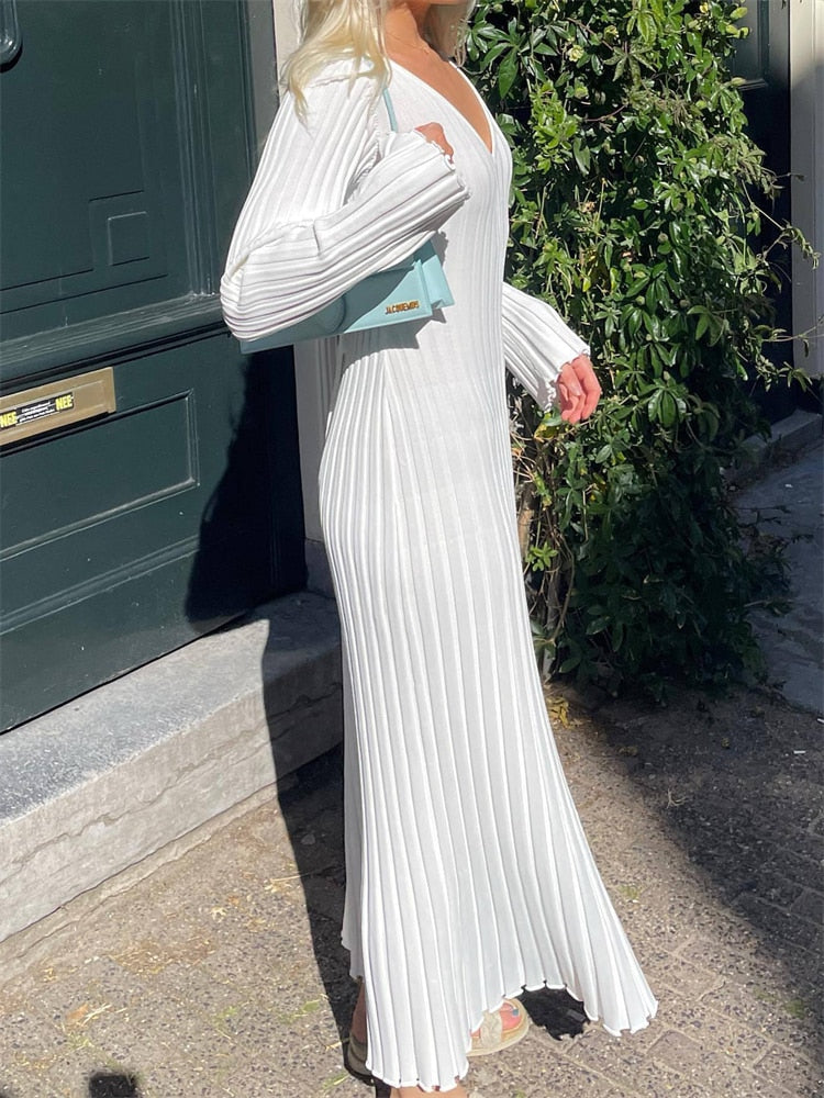 Autumn New V-Neck Knit Maxi Dress Women Ribbed Elegant Long Sleeve Streetwear High Waist Pleated Dresses Ladies Knitwear