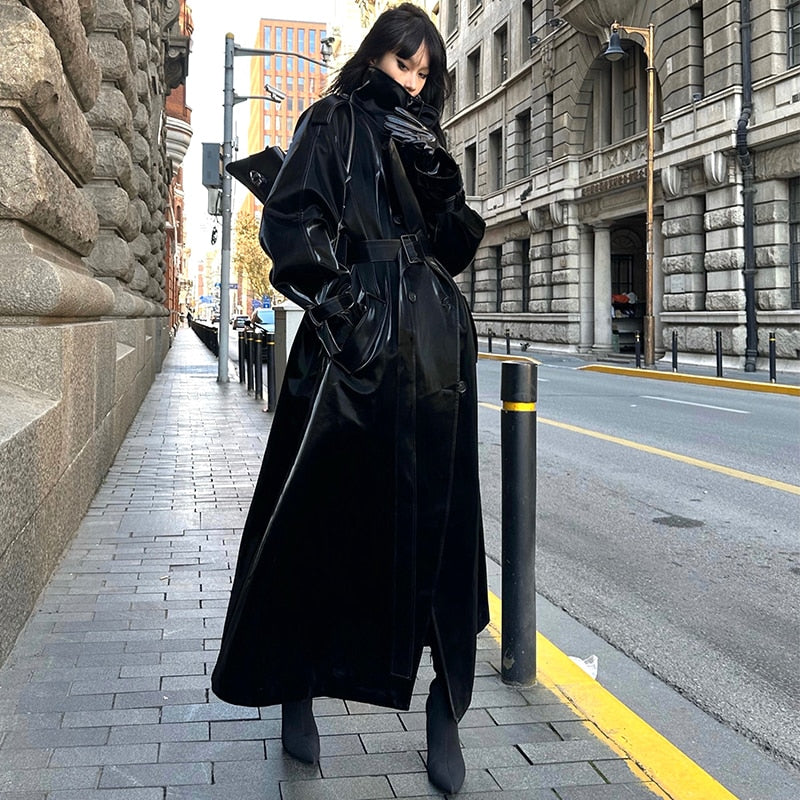 Spring Autumn Extra Long Oversized Cool Reflective Shiny Black Paten Leather Trench Coat for Women Belt Runway Fashion