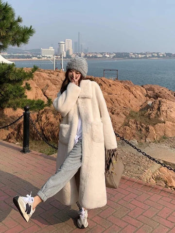 New Mid Length Fur Fur Coat for Women's Winter Environmental Protection Plus Cotton Thickened Lamb Hair Coat Fur Coat